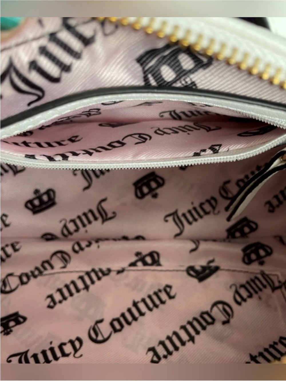 Juicy Couture White Strawberry Print Barrel Bag with Red Strawberry Coin Pouch - Picture 6 of 8